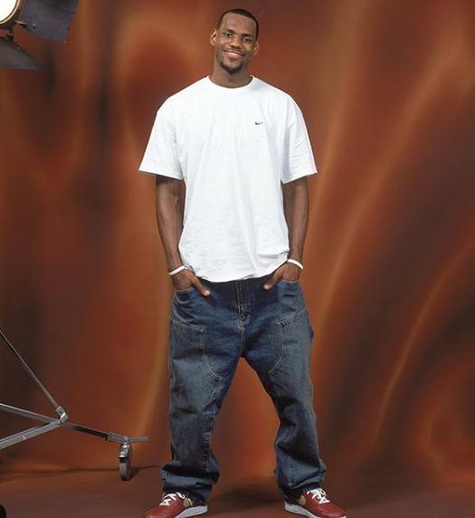 NBA对库里的打压到底有多狠？看看这组数据就明白了